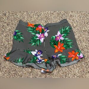 Women’s Who What Wear size 14 Multicolor Floral Striped Shorts, flower, summer
